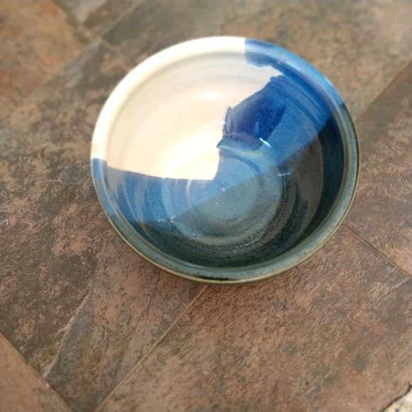 Handmade Bowl NOV SALE ** I MADE THESE** clearing out old inventory for new work - Picture 4 of 6